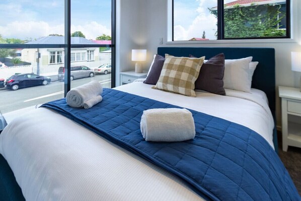 2 bedrooms, iron/ironing board, free WiFi, bed sheets
