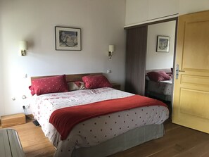 2 bedrooms, free WiFi, bed sheets - Calme et Confort au Village (Vero)