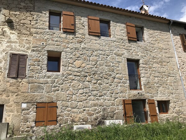Exterior - Calme et Confort au Village (Vero)