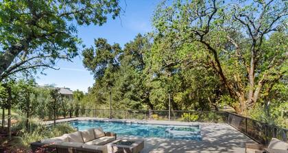 Healdsburg Modern home, 3BR/3.5BA pool, hot tub, outdoor kitchen, WiFi