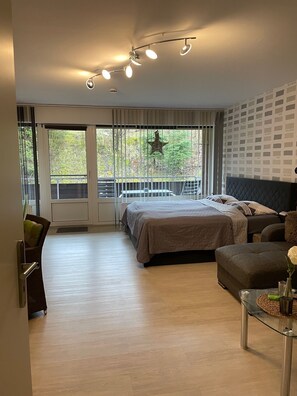 1 bedroom, soundproofing, iron/ironing board, WiFi