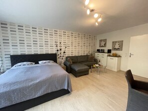 1 bedroom, soundproofing, iron/ironing board, WiFi