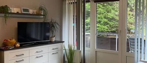 1 bedroom, soundproofing, iron/ironing board, WiFi