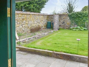 Property grounds - 1 bedroom accommodation in Newton-on-the-Moor (Newton-on-the-Moor)