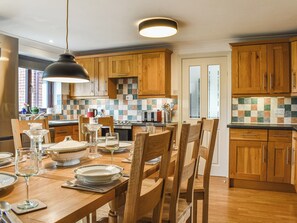 Dining - 5 bedroom accommodation in Runswick Bay, near Whitby (Runswick Bay, near Whitby)