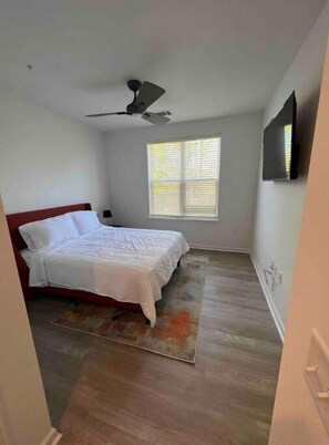 2 bedrooms, iron/ironing board, WiFi, bed sheets