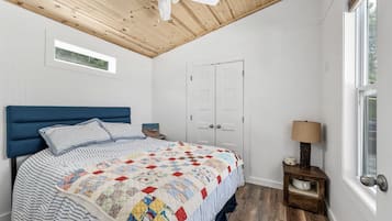 1 habitación, escritorio, wifi gratis y ropa de cama