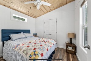1 chambre, bureau, accès au Wi-Fi (inclus), literie fournie