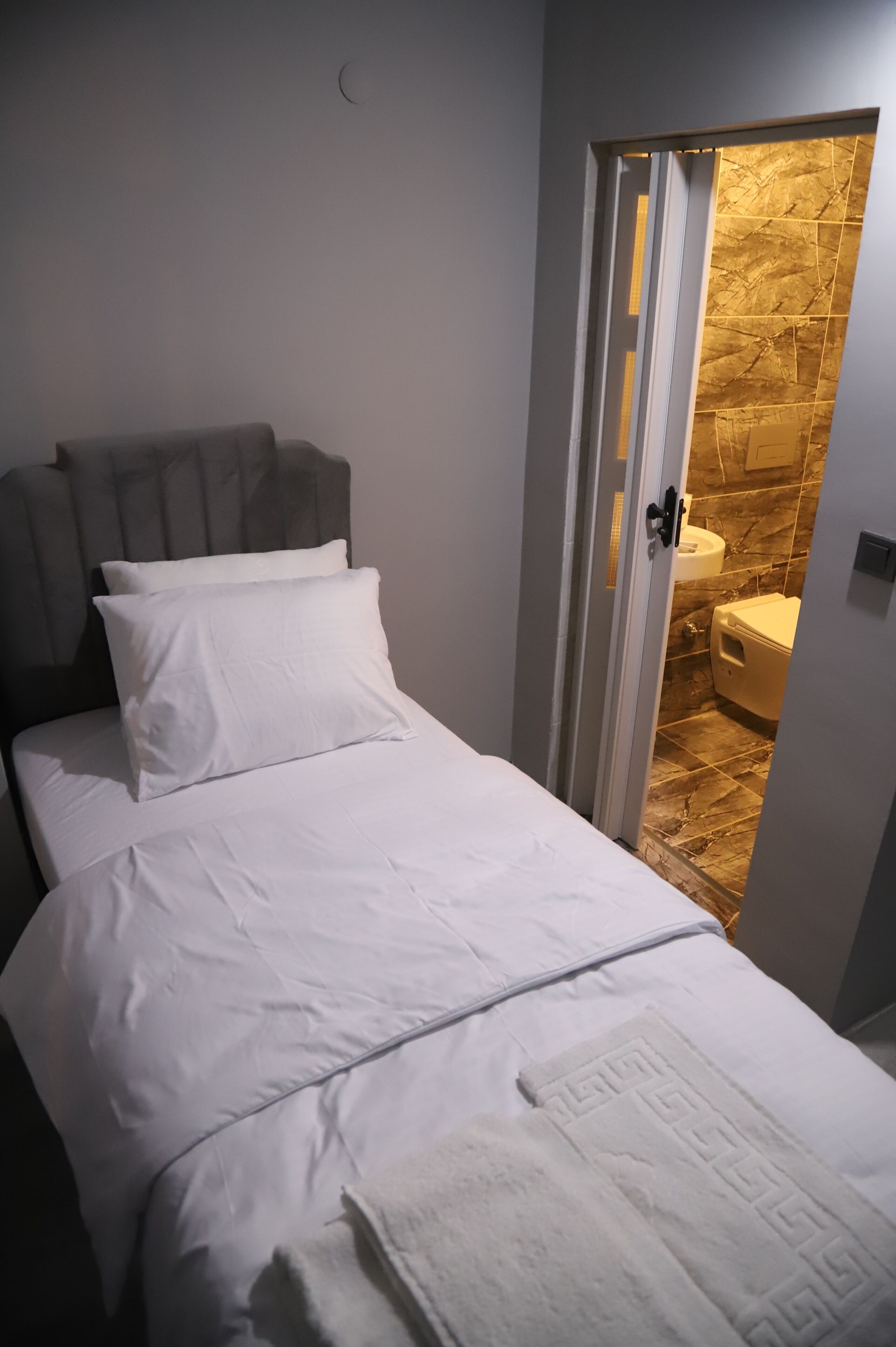 Egyptian cotton sheets, premium bedding, down comforters