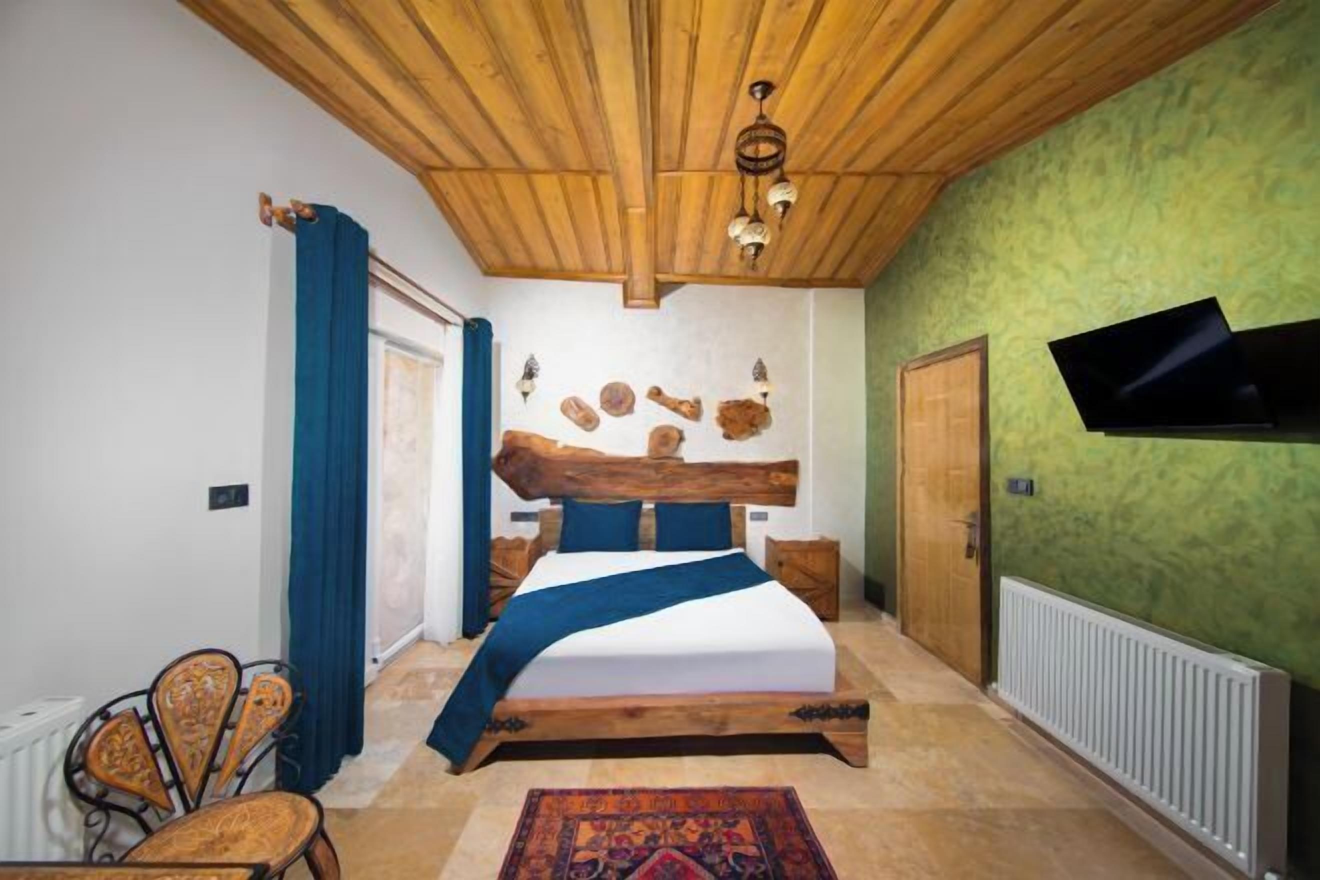 Egyptian cotton sheets, premium bedding, down comforters