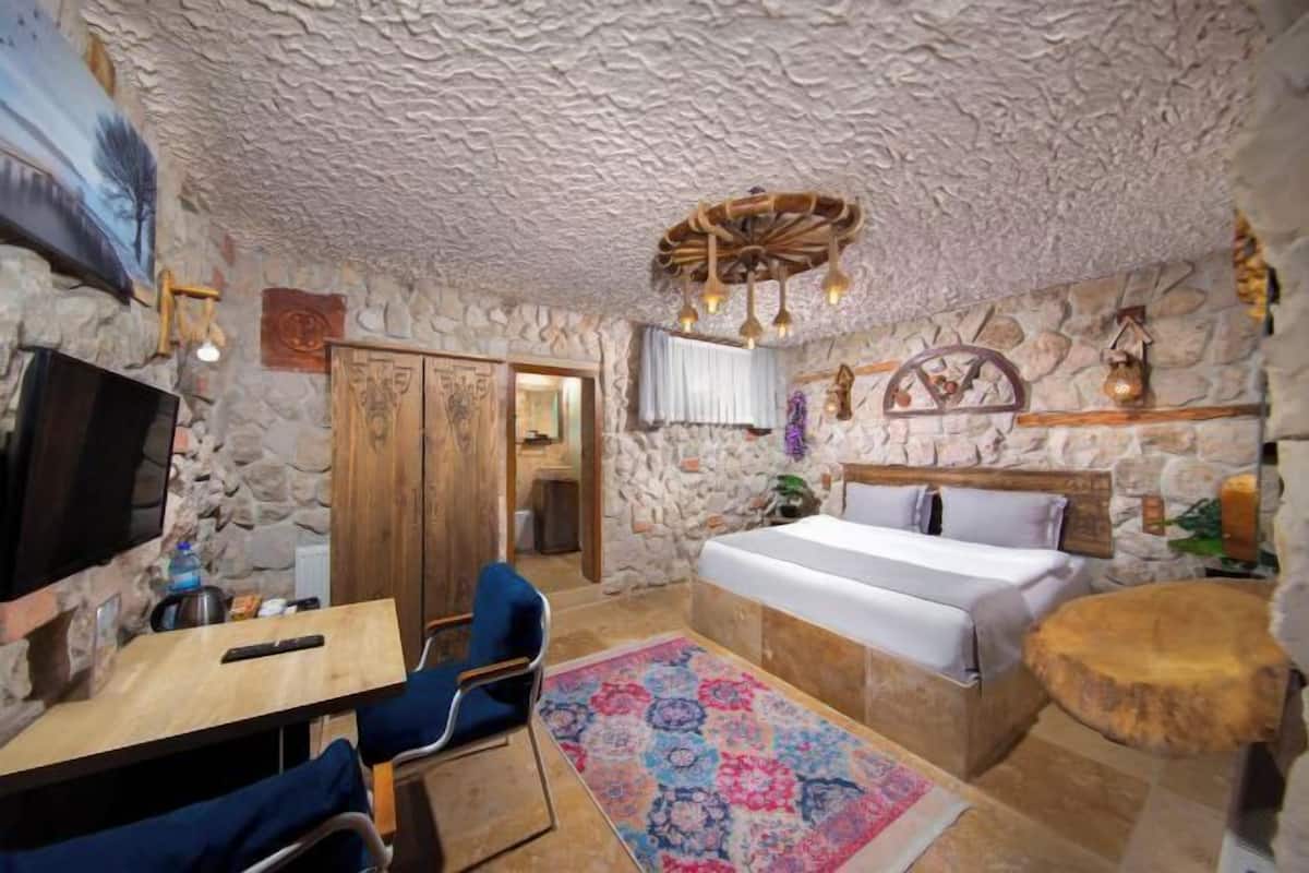 Egyptian cotton sheets, premium bedding, down comforters