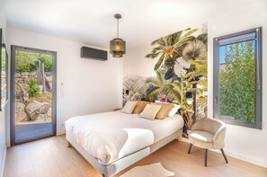 3 chambres, coffres-forts dans les chambres, fer et planche Ă repasser