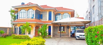 Elegant Airport Mansion