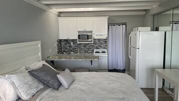 熨斗/熨衣板、WiFi、床单