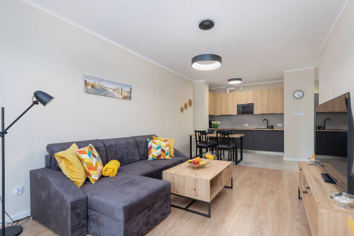 아파트, 침실 1개, 발코니 | 3 개의 침실, 침대 시트