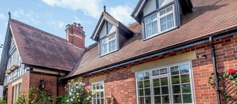 5 bedroom accommodation in Belper