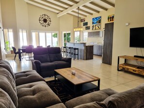 TV - Villa with Private Pool and Jacuzzi / Sea View (Cas Abou)