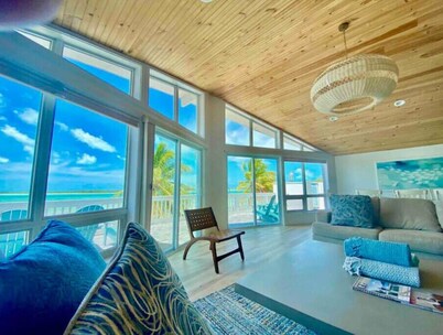 OCEAN FRONT HOME WITH POOL,DOCK-STEPS TO MORIAH NATIONAL PARK