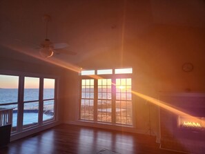 Interior - Sandy beachfront house perfect for water sports and breathtaking views (Havelock)