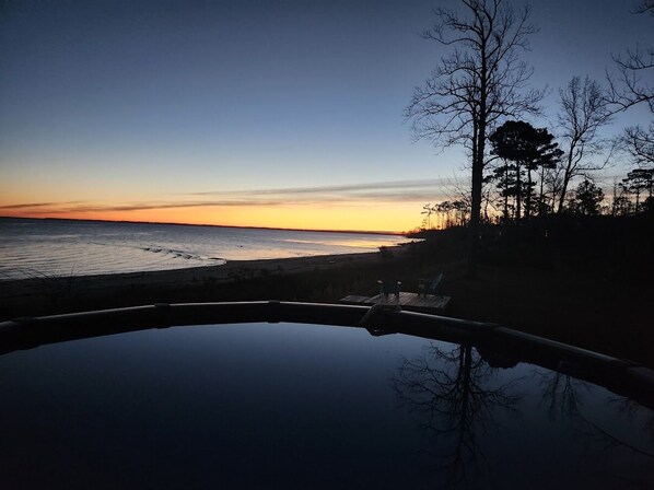 Outdoor pool - Sandy beachfront house perfect for water sports and breathtaking views (Havelock)