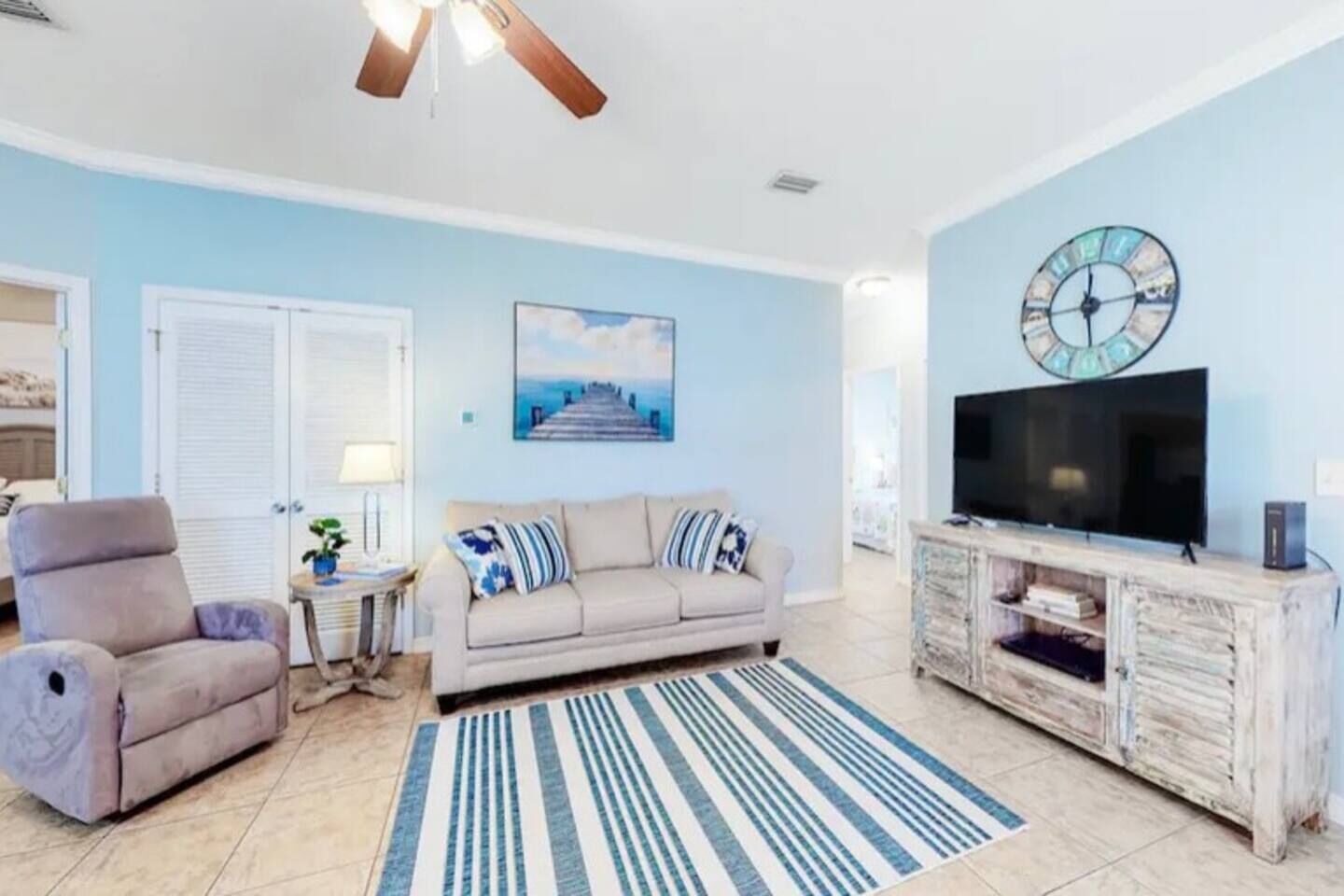 Smart TV, DVD player