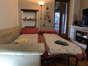 2 bedrooms, free WiFi, bed sheets