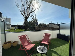 Property grounds - Arradon Golfe du Morbihan apartment 2 Rooms Terrace. (Arradon)