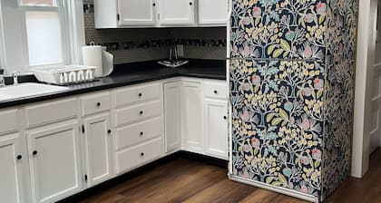 Historic City Park home within walking distance to all downtown has to offer!