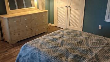 1 bedroom, free WiFi, bed sheets