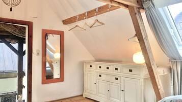 1 dormitorio, escritorio, tabla de planchar con plancha y wifi gratis