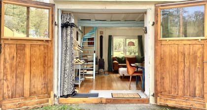 Kleine Kunstremise mit Holzofen Burg Freienfels