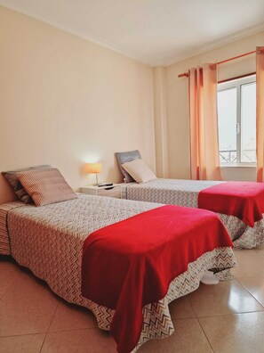 2 chambres, bureau, Wi-Fi gratuit