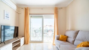 Living area - White House (Altura)