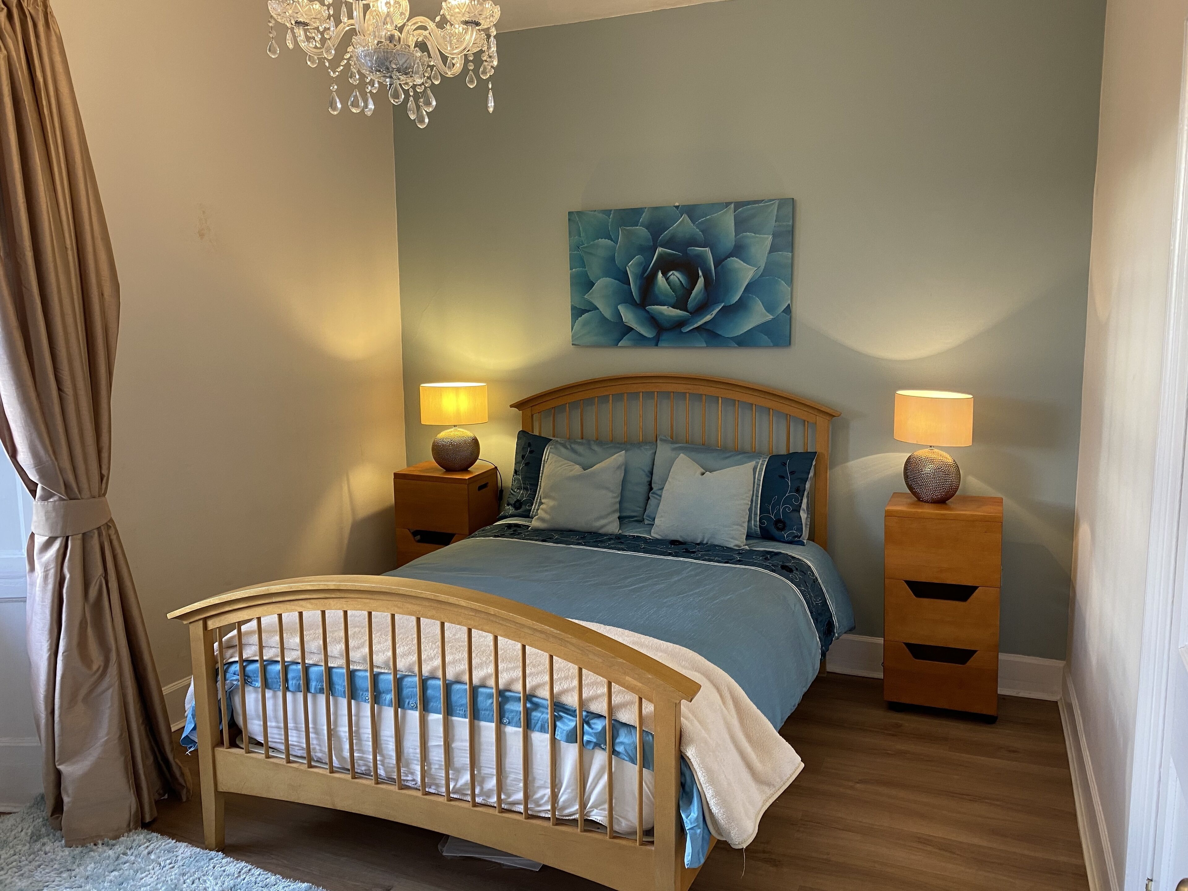 Spacious Grade 2 Listed Home - Central Marlborough