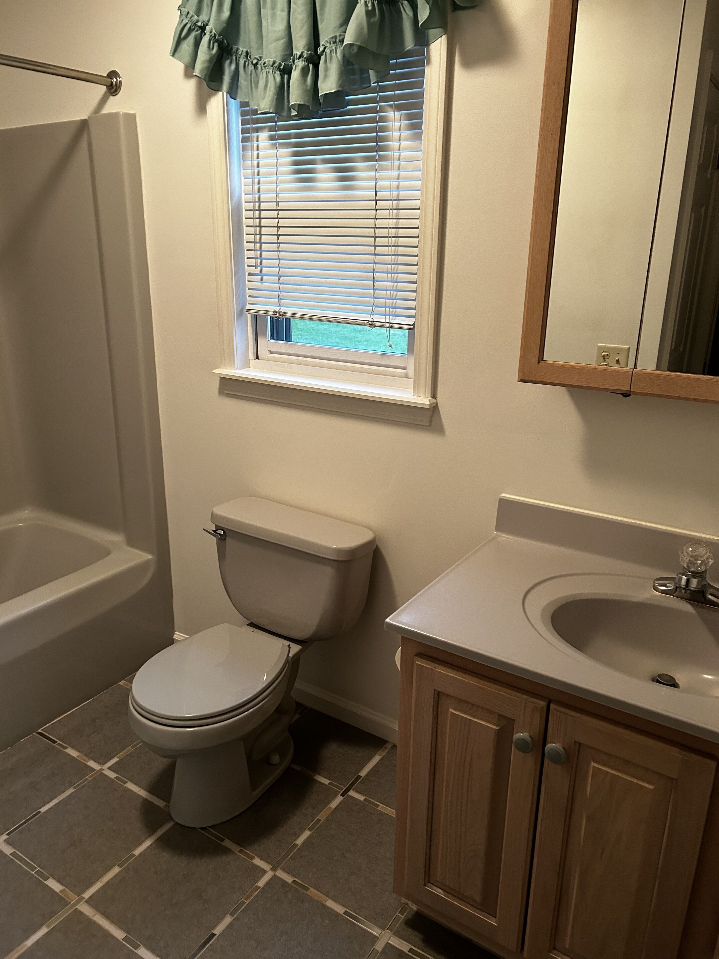 PRIVATE SETTING HOME.  A HIDDEN GEM !!!!!