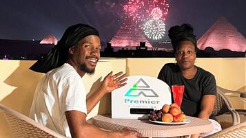 Egyptian cotton sheets, premium bedding, free minibar