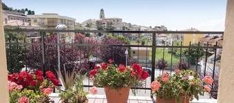 S312 - Sirolo, large three-room apartment 100 meters from the centre