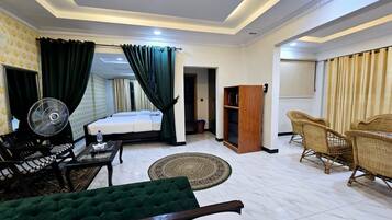 Chambre Quadruple Deluxe | Literie de qualité supérieure