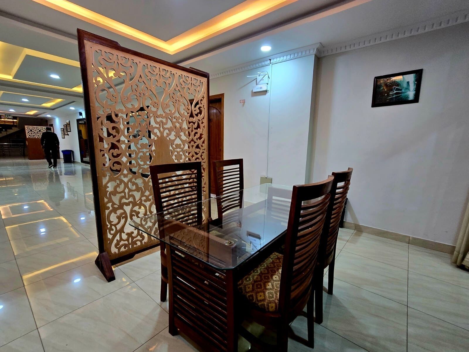 Lorong