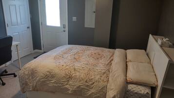 1 chambre, fer et planche à repasser, Wi-Fi, literie fournie