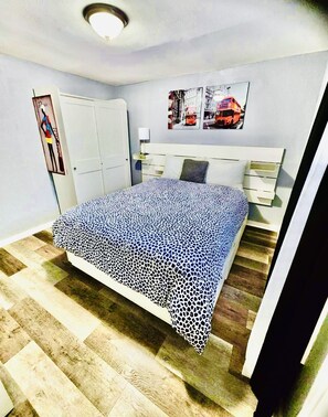 3 chambres, fer et planche à repasser, Wi-Fi, literie fournie