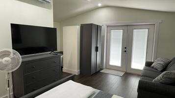2 bedrooms, travel crib, WiFi, bed sheets