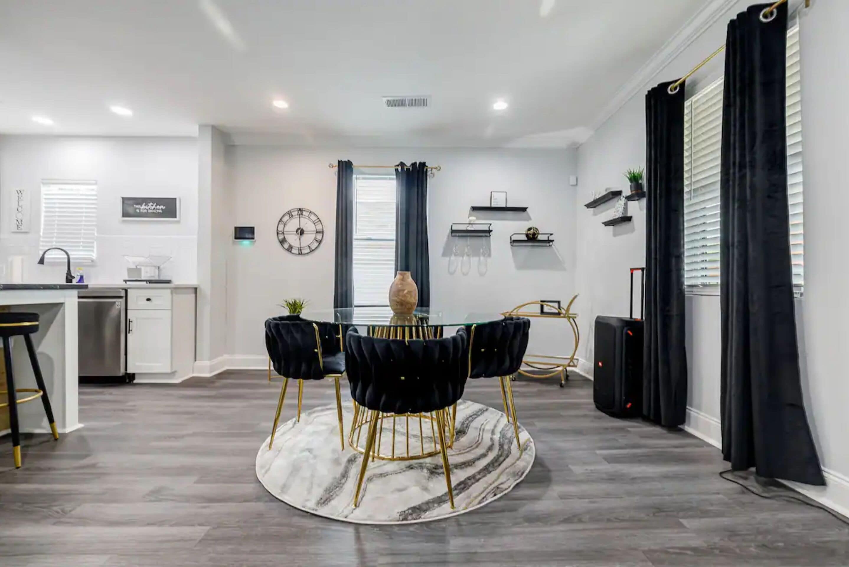 Atlanta's Hidden Gem: Modern 4BR/2BA House with Grill and Outdoor Space!