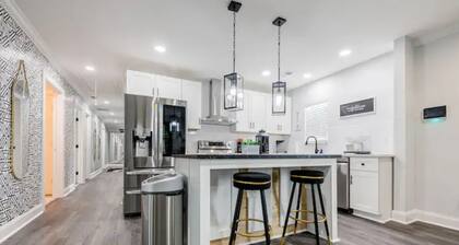 Atlanta's Hidden Gem: Modern 4BR/2BA House with Grill and Outdoor Space!