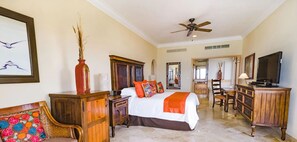 Minibar, in-room safe, individually decorated, individually furnished