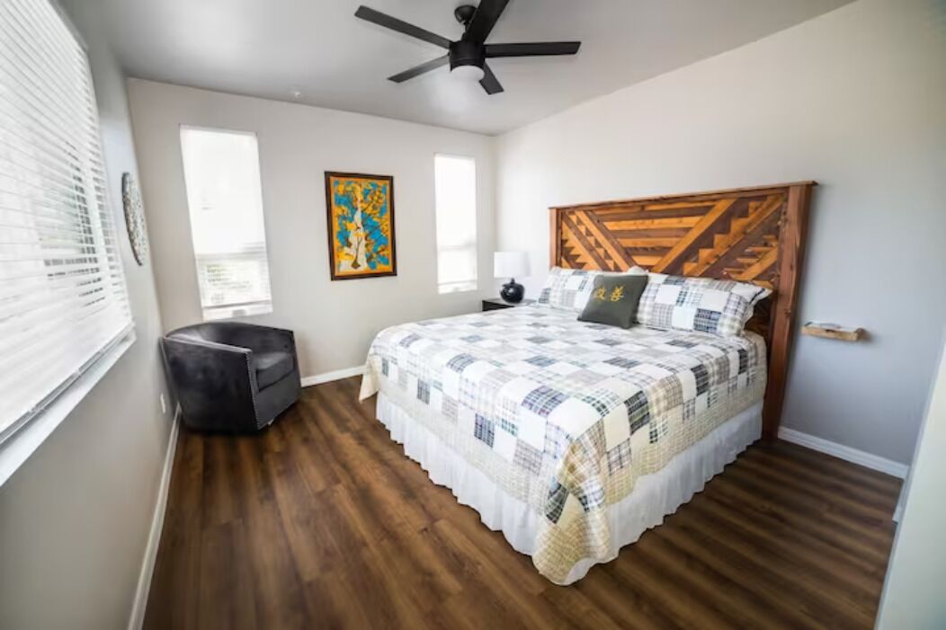 202 - The Lofts, by Flagtown, 1 bed,1bath 