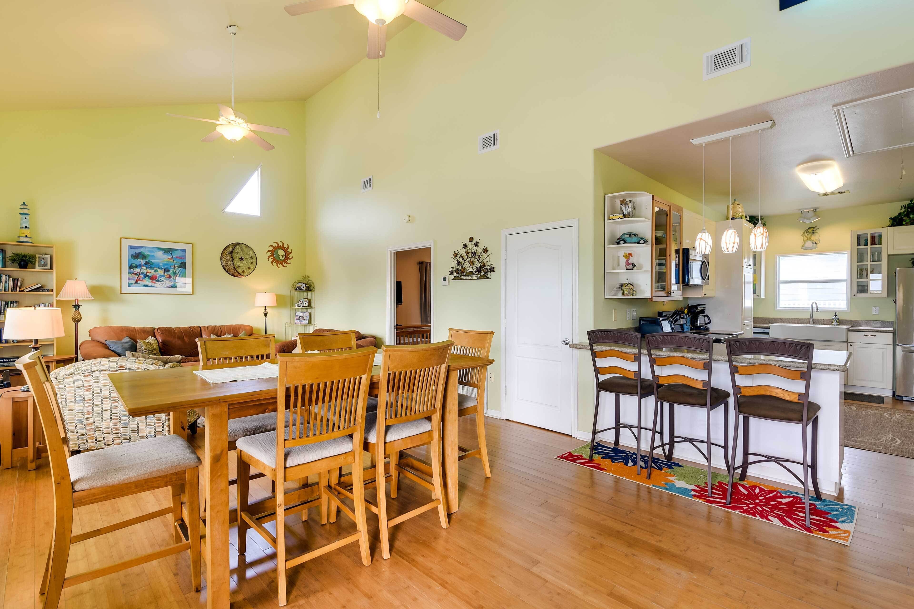 Crystal Beach Vacation Rental: Walk to Beach