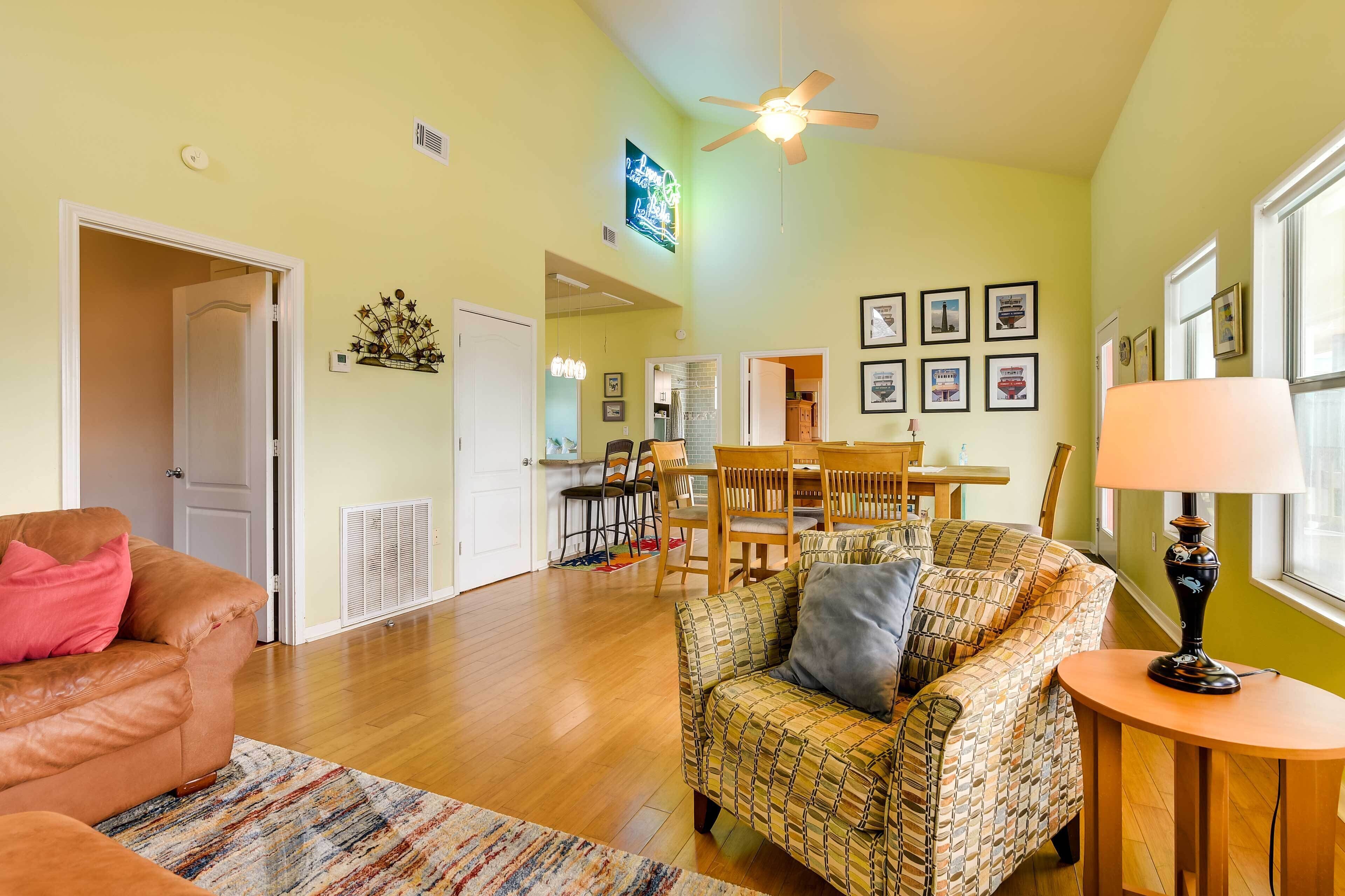 Crystal Beach Vacation Rental: Walk to Beach