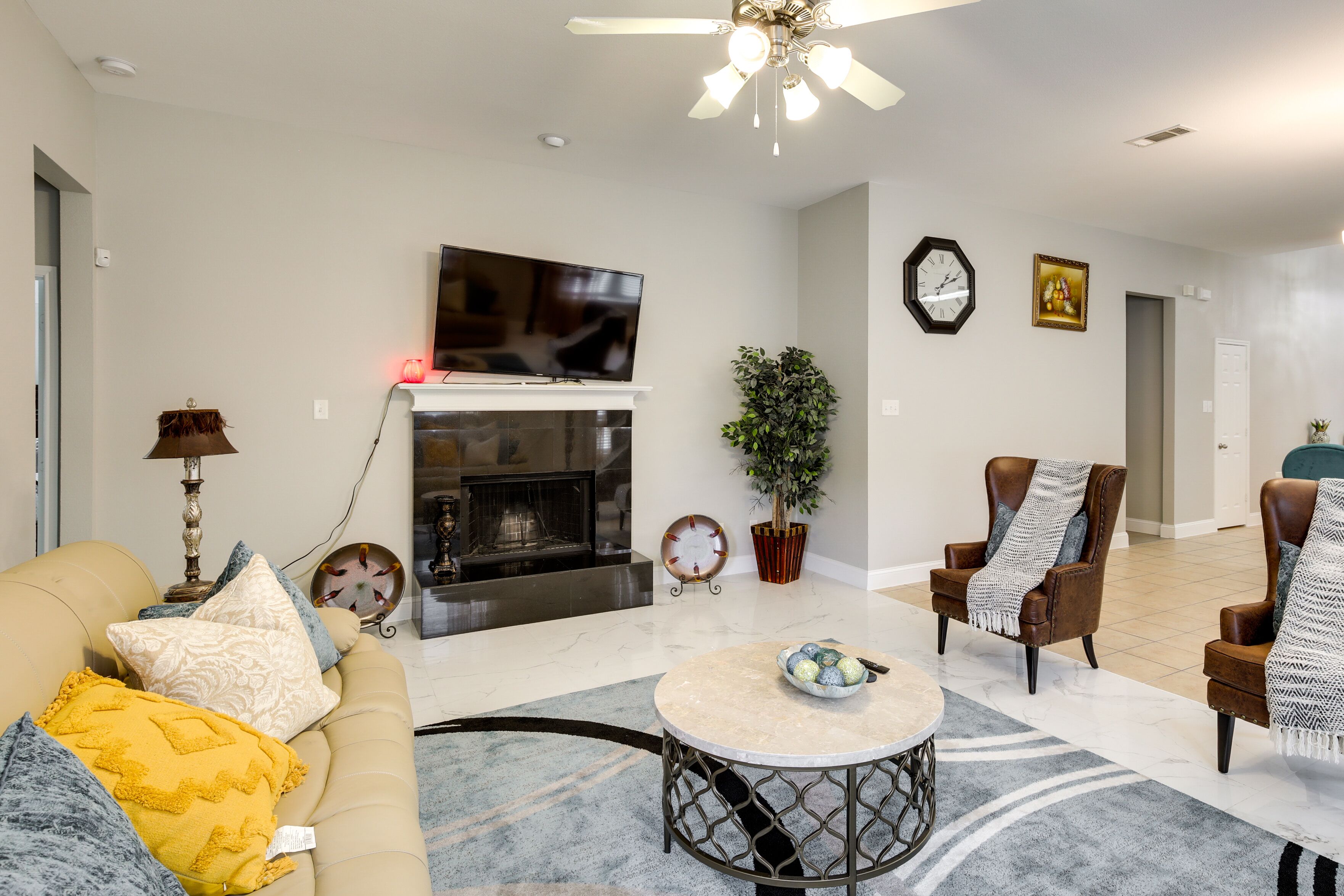Comfortable Dallas Abode w/ Backyard & Office!