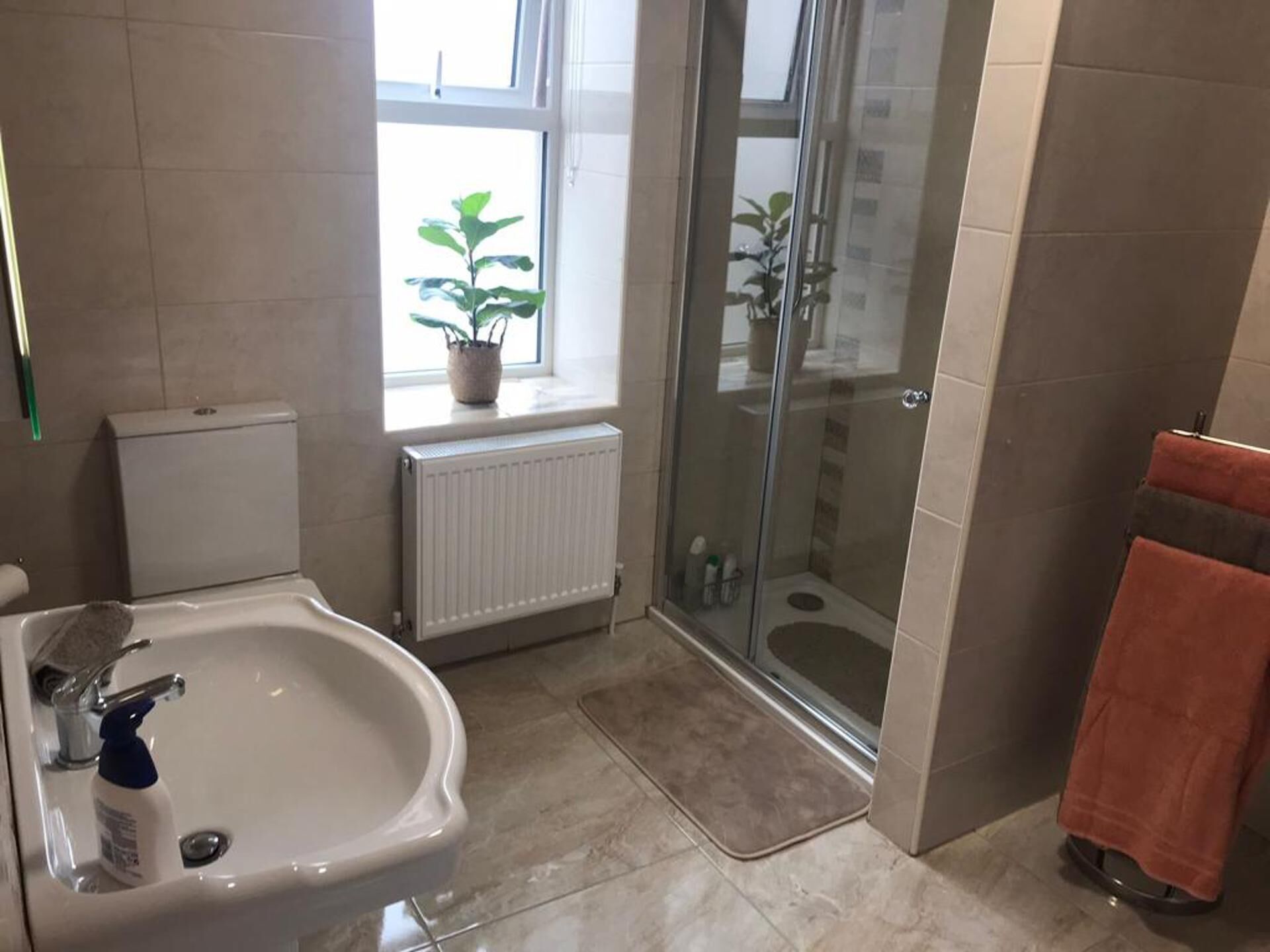 House | Bathroom | Separate tub and shower, deep soaking tub, hair dryer, towels